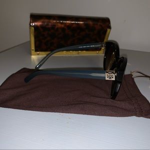 Tory Burch  sunglasses 🕶